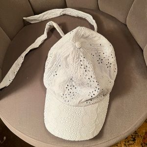 Vince Camuto baseball cap
